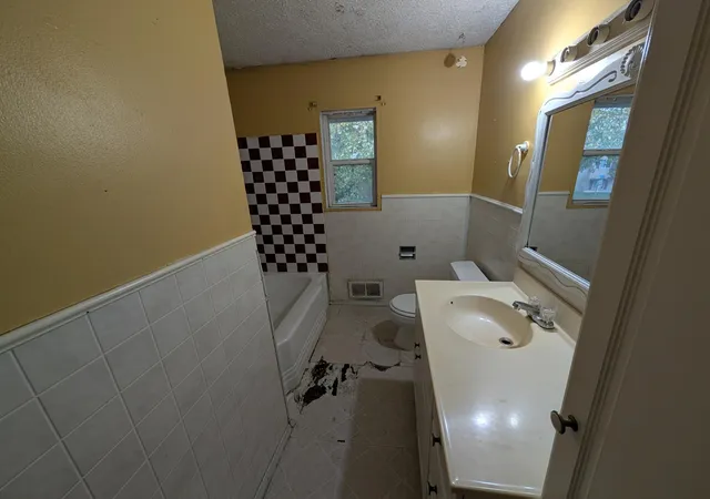 Photo 3 of Single family home for sale at 796 Stoughton Ave, Chaska, MN 55318 | MLS# 7138368 | Listing updated on 2026-10-05
