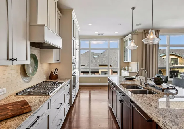 Photo 3 of Condo for sale at 875 Lake St N #401, Wayzata, MN 55391 | MLS# 7138371 | Listing updated on 2026-09-04