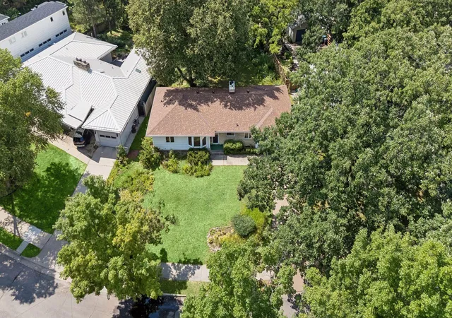 Photo 1 of Sale Pending at 2024 Drew Ave S, Minneapolis, MN 55416 | MLS# 7138391 | Listing updated on 2026-09-28