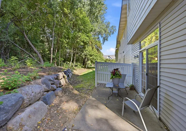 Photo 4 of Single family home for sale at 14355 Raymond Ln, Eden Prairie, MN 55347 | MLS# 7138417 | Listing updated on 2026-09-05
