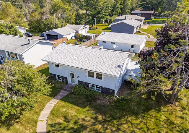 Photo 3 of Single family home for sale at 2802 Triggs Ave, Duluth, MN 55811 | MLS# 7138437 | Listing updated on 2026-10-09