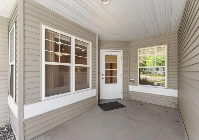 Photo 3 of Single family home for sale at 7447 Timber Crst Dr S, Cottage Grove, MN 55016 | MLS# 7138444 | Listing updated on 2026-10-14