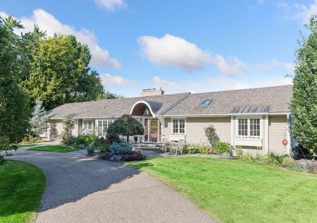 Photo 2 of Single family home for sale at 330 Peavey Rd, Wayzata, MN 55391 | MLS# 7138447 | Listing updated on 2026-10-06