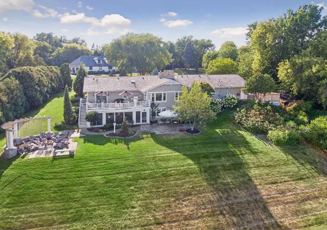 Photo 1 of Single family home for sale at 330 Peavey Rd, Wayzata, MN 55391 | MLS# 7138447 | Listing updated on 2026-10-29