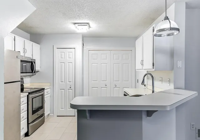 Photo 3 of Single family home for sale at 1775 Donegal Dr #2, Saint Paul, MN 55125 | MLS# 7138460 | Listing updated on 2026-10-07