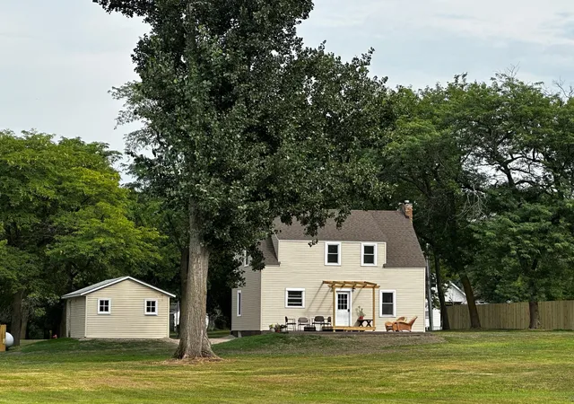 Photo 3 of Single family home for sale at 405 Main St, Alberta, MN 56207 | MLS# 7138472 | Listing updated on 2026-09-04