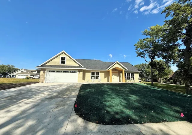 Photo 1 of Single family home for sale at 11628 Indian Beach Rd #7, Spicer, MN 56288 | MLS# 7138480 | Listing updated on 2026-09-04