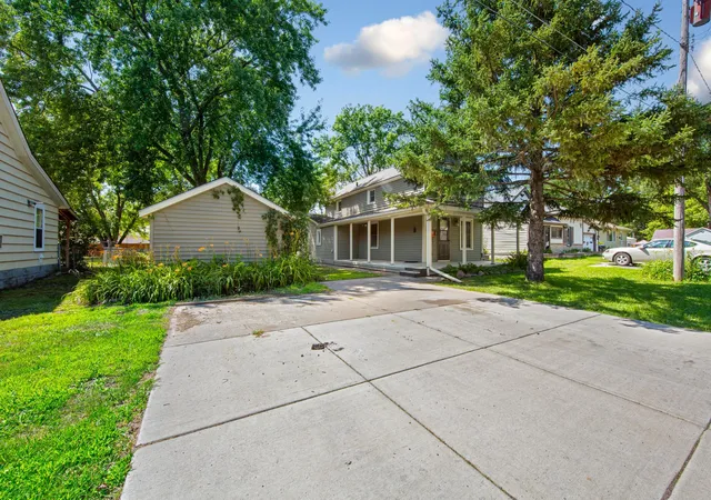 Photo 3 of Single family home for sale at 1518 4th Avenue, Mankato, MN 56001 | MLS# 7138497 | Listing updated on 2026-09-04