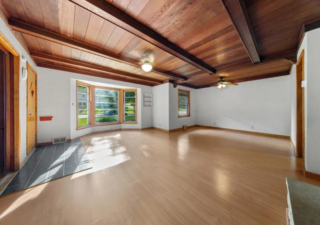Photo 4 of Single family home for sale at 1005 S Minnesota St, New Ulm, MN 56073 | MLS# 7138509 | Listing updated on 2026-09-18
