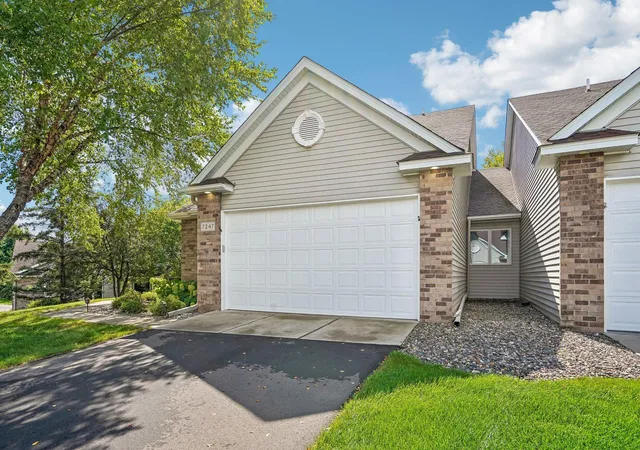 Photo 3 of Single family home for sale at 7247 Lake Ridge Dr, Savage, MN 55378 | MLS# 7138521 | Listing updated on 2026-09-08
