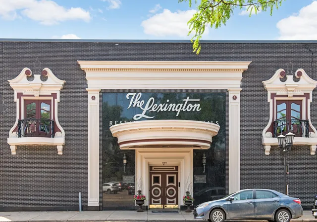 Listing Photo 2 - Condo for sale in building located at 127 Lexington Pkwy S, St. Paul, MN 55105 - Unit #6