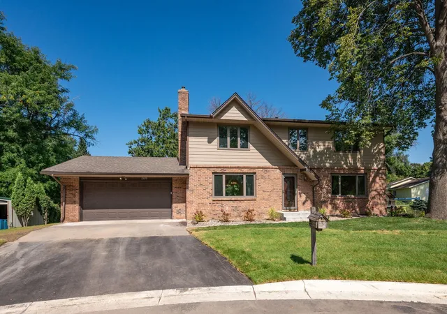 Photo 3 of Single family home for sale at 12070 Meadowlark Ct, Maple Grove, MN 55369 | MLS# 7138527 | Listing updated on 2026-09-15