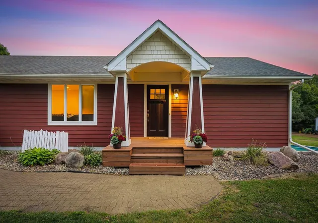 Photo 3 of Single family home for sale at 10525 Highway 25, Cologne, MN 55322 | MLS# 7138550 | Listing updated on 2026-09-29