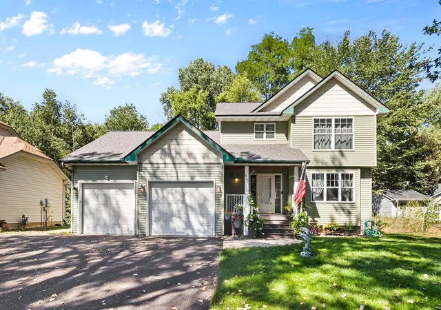 Photo 1 of Single family home for sale at 379 Wheelock Pkwy E, Saint Paul, MN 55130 | MLS# 7138556 | Listing updated on 2026-09-05