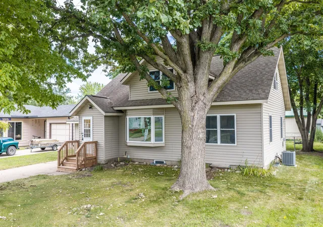 Photo 1 of Sale Pending at 304 3rd Street Nw, Little Falls, MN 56345 | MLS# 7138563 | Listing updated on 2026-09-16