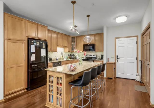 Photo 2 of Condo for sale at 7100 Metro Blvd #234, Minneapolis, MN 55439 | MLS# 7138577 | Listing updated on 2026-09-05