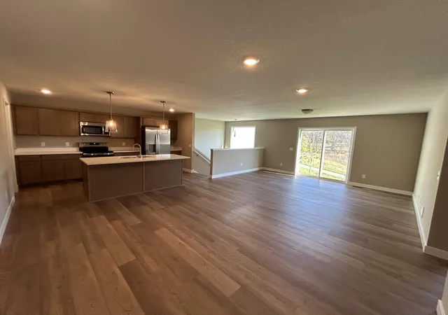Photo 2 of Single family home for sale at 7194 Agate Trl, Inver Grove Heights, MN 55077 | MLS# 7138583 | Listing updated on 2026-10-20