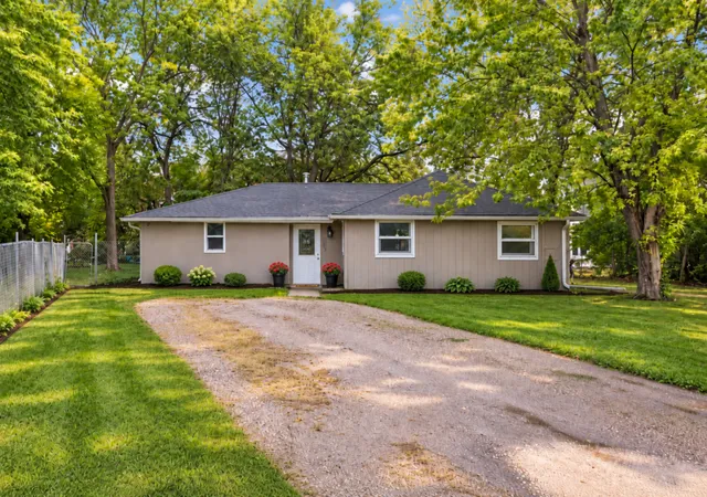Photo 1 of Single family home for sale at 1221 Jefferson Rd, Northfield, MN 55057 | MLS# 7138586 | Listing updated on 2026-09-25