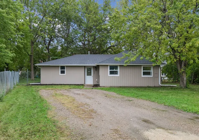 Photo 2 of Single family home for sale at 1221 Jefferson Rd, Northfield, MN 55057 | MLS# 7138586 | Listing updated on 2026-09-25