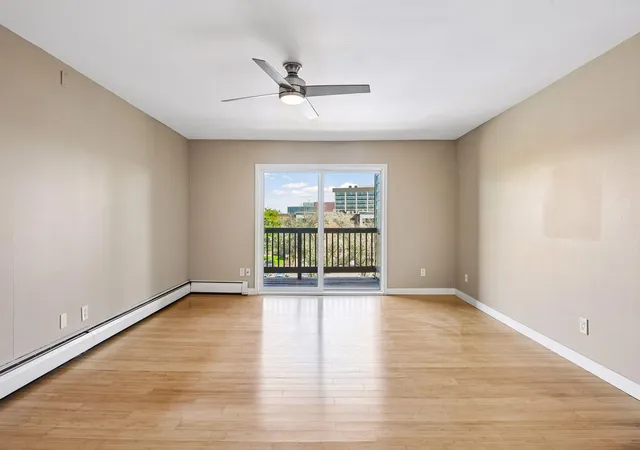 Photo 2 of Condo for sale at 450 Ford Rd #304, Minneapolis, MN 55426 | MLS# 7138587 | Listing updated on 2026-10-10