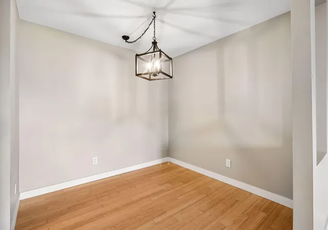 Listing Photo 4 - Condo for sale in building located at 450 Frd Rd, St. Louis Park, MN 55426 - Unit #304