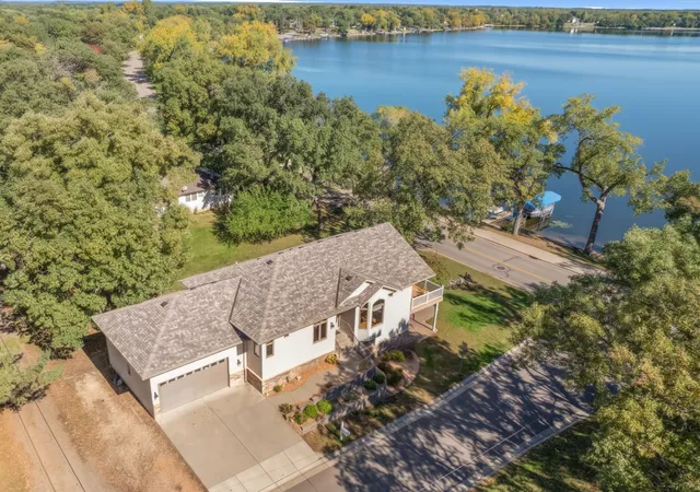 Photo 1 of Single family home for sale at 1001 Lakeshore Dr, Big Lake, MN 55309 | MLS# 7138627 | Listing updated on 2026-10-09