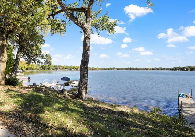 Photo 3 of Single family home for sale at 1001 Lakeshore Dr, Big Lake, MN 55309 | MLS# 7138627 | Listing updated on 2026-10-20