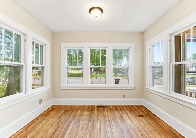 Photo 3 of Single family home for sale at 1812 Minnehaha Ave E, Saint Paul, MN 55119 | MLS# 7138695 | Listing updated on 2026-09-04
