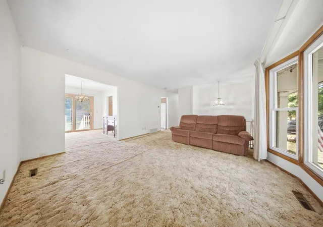Photo 3 of Single family home for sale at 16746 Gannon Ave W, Rosemount, MN 55068 | MLS# 7138707 | Listing updated on 2026-10-02