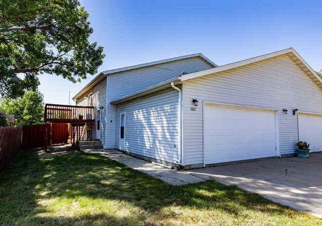 Photo 1 of Townhouse for sale at 1807 32 Avenue S, Fargo, ND 58103 | MLS# 7138710 | Listing updated on 2026-09-13
