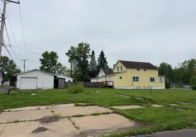 Photo 2 of Single family home for sale at 2604 5th Avenue W, Hibbing, MN 55746 | MLS# 7138722 | Listing updated on 2026-09-05