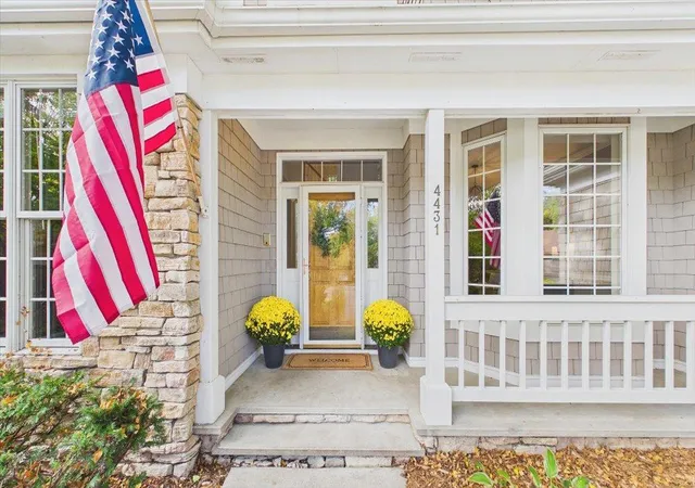 Photo 2 of Single family home for sale at 4431 Snail Lake Blvd, Saint Paul, MN 55126 | MLS# 7138729 | Listing updated on 2026-10-22