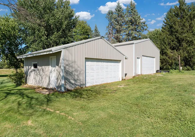 Photo 2 of Single family home for sale at 28 Leprechaun Ln, Mantorville, MN 55955 | MLS# 7138744 | Listing updated on 2026-09-05