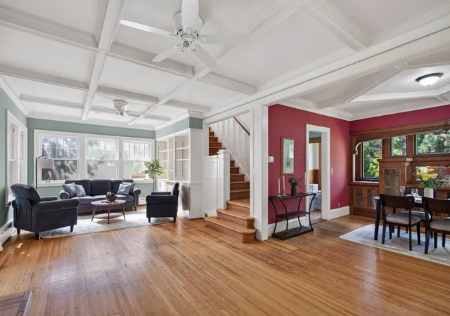 Photo 4 of Single family home for sale at 121 Maria Ave, Saint Paul, MN 55106 | MLS# 7138769 | Listing updated on 2026-09-22