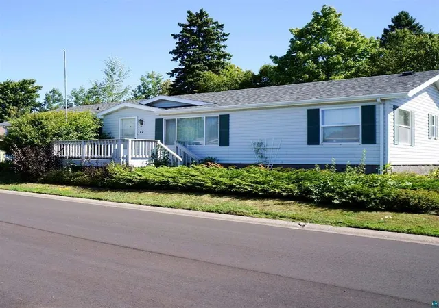 Photo 2 of Single family home for sale at 12 Olea Ave, Duluth, MN 55810 | MLS# 7138773 | Listing updated on 2026-09-04