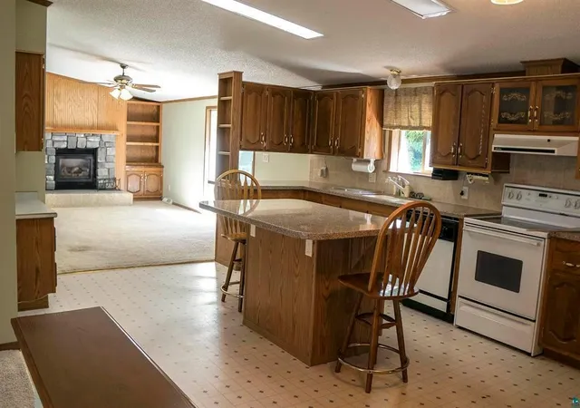 Photo 3 of Single family home for sale at 12 Olea Ave, Duluth, MN 55810 | MLS# 7138773 | Listing updated on 2026-09-04