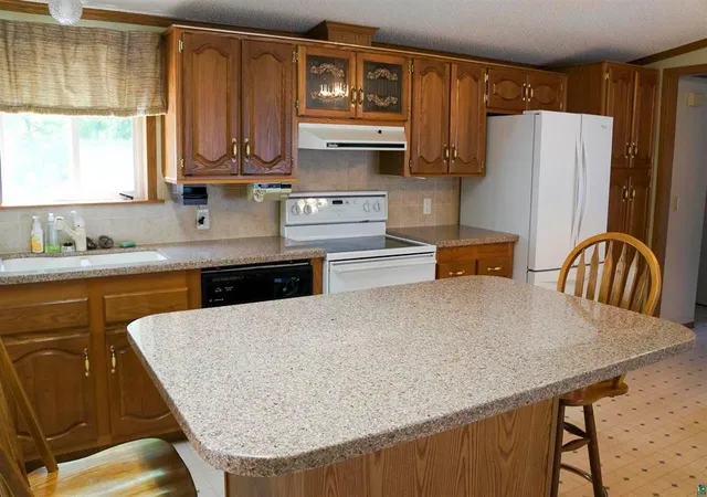 Photo 3 of Single family home for sale at 12 Olea Ave, Duluth, MN 55810 | MLS# 7138773 | Listing updated on 2026-09-04