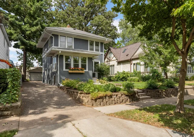 Photo 28 of Single family home for sale at 877 Howell St N, Saint Paul, MN 55104 | MLS# 7138787 | Listing updated on 2026-09-12