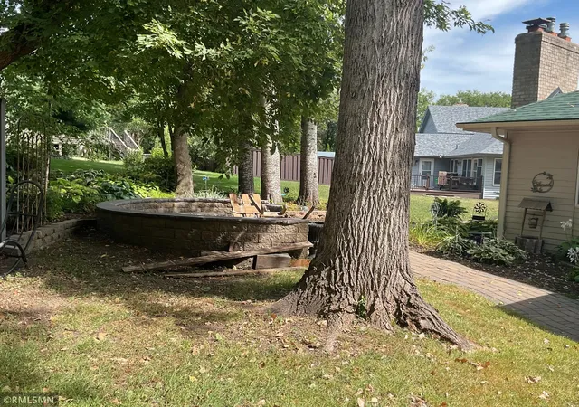 Photo 4 of Single family home for sale at 2139 14th Avenue E, Saint Paul, MN 55109 | MLS# 7138799 | Listing updated on 2026-10-29