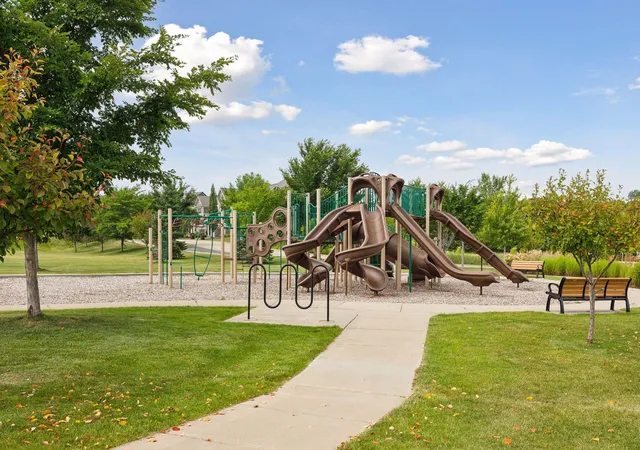 Photo 60 of Single family home for sale at 4605 Sunset Ln, Excelsior, MN 55331 | MLS# 7138807 | Listing updated on 2026-09-04