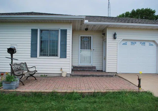 Photo 3 of Single family home for sale at 36237 State Hwy 15, Lewisville, MN 56060 | MLS# 7138827 | Listing updated on 2026-09-12