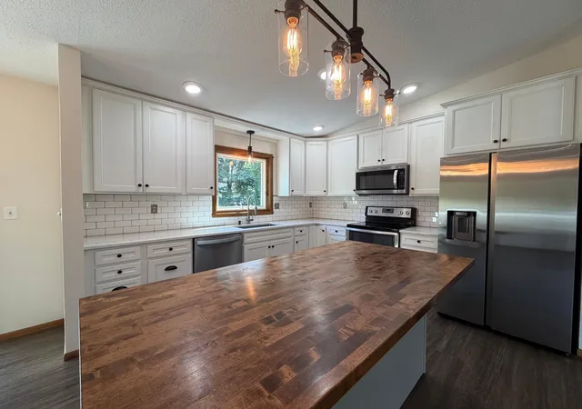 Photo 3 of Sale Pending at 1608 38th Avenue S, Fargo, ND 58104 | MLS# 7138829 | Listing updated on 2026-10-08