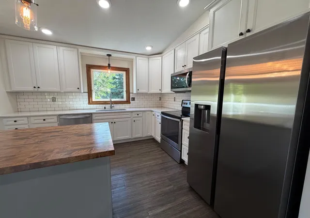 Photo 4 of Sale Pending at 1608 38th Avenue S, Fargo, ND 58104 | MLS# 7138829 | Listing updated on 2026-10-08