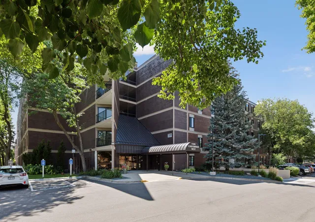 Photo 2 of Condo for sale at 7220 York Ave S #413, Minneapolis, MN 55435 | MLS# 7138832 | Listing updated on 2026-09-17