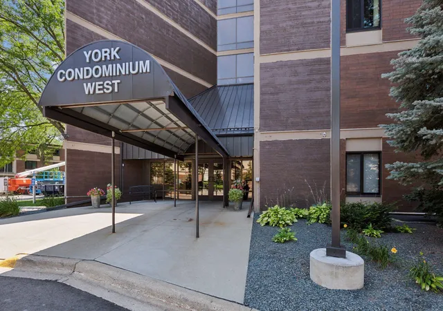 Photo 3 of Condo for sale at 7220 York Ave S #413, Minneapolis, MN 55435 | MLS# 7138832 | Listing updated on 2026-09-17