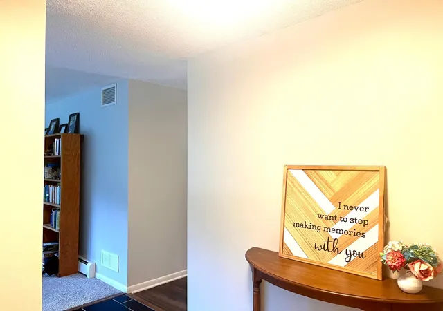Listing Photo 5 - Condo for sale in building located at 2495 Canabury Dr, Little Canada, MN 55117 - Unit #134