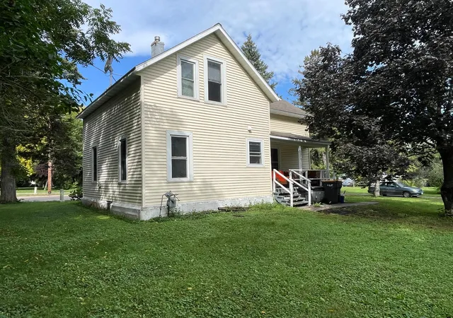 Photo 2 of Single family home for sale at 405 Central Ave S, Mapleton, MN 56065 | MLS# 7138858 | Listing updated on 2026-09-04