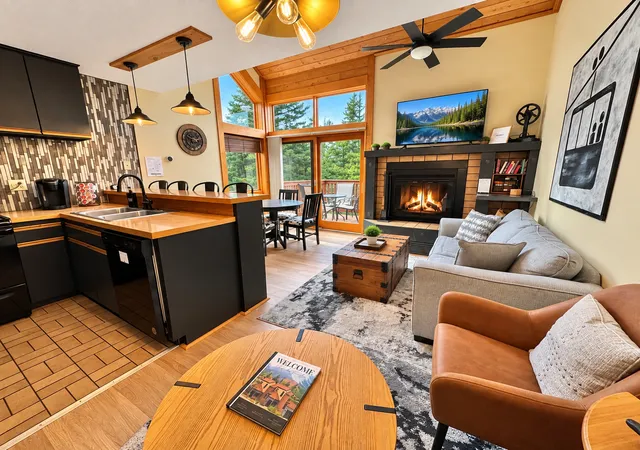 Photo 2 of Single family home for sale at 527 Moose Mountain Dr, Lutsen, MN 55612 | MLS# 7138870 | Listing updated on 2026-10-23