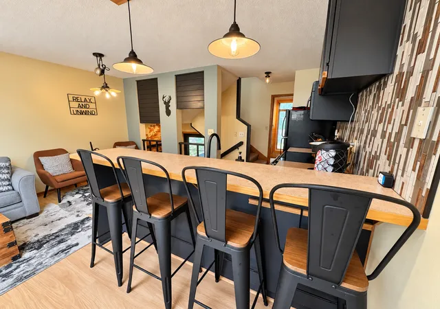 Photo 3 of Single family home for sale at 527 Moose Mountain Dr, Lutsen, MN 55612 | MLS# 7138870 | Listing updated on 2026-10-23