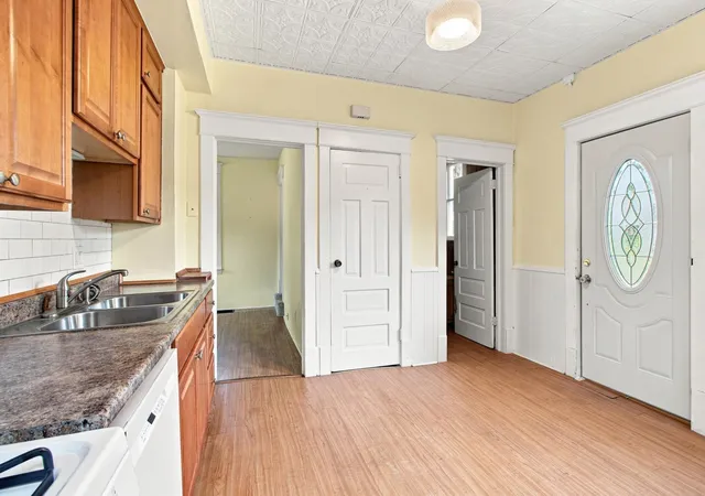 Photo 3 of Single family home for sale at 190 Annapolis St E, Saint Paul, MN 55118 | MLS# 7138895 | Listing updated on 2026-09-05